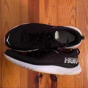 Men’s hoka running tennis shoes